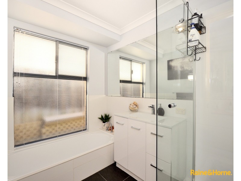 14 Pockett Avenue, Rockingham WA 6168