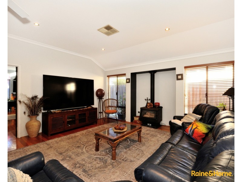 14 Pockett Avenue, Rockingham WA 6168