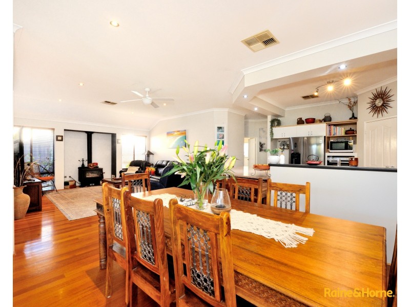 14 Pockett Avenue, Rockingham WA 6168