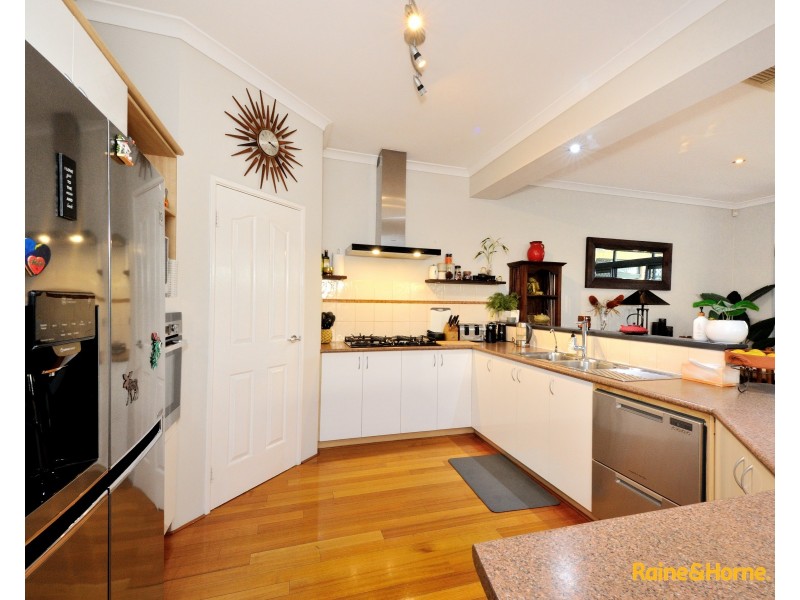 14 Pockett Avenue, Rockingham WA 6168