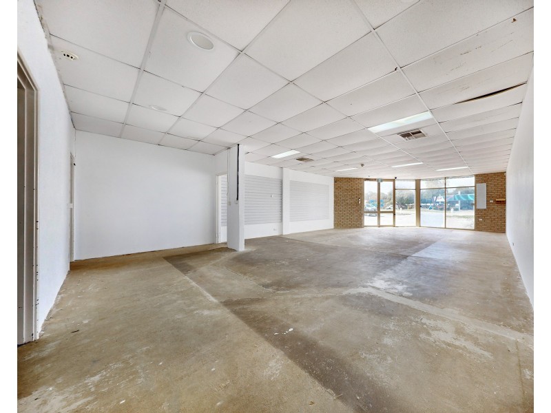 2/4 Leach Crescent, Rockingham WA 6168