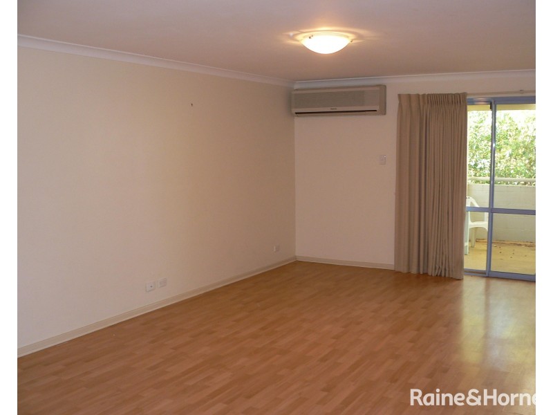 4/9 Kent Street, Rockingham WA 6168