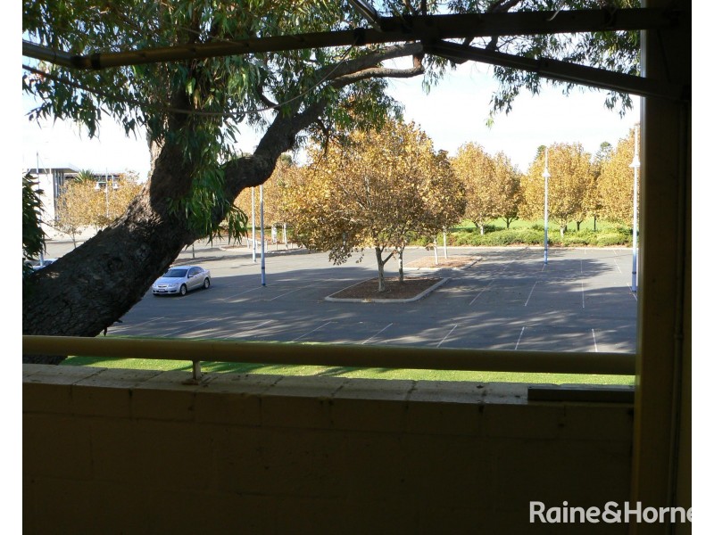 4/9 Kent Street, Rockingham WA 6168