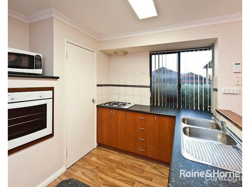 31 Zaragoza Drive, Port Kennedy WA 6172
