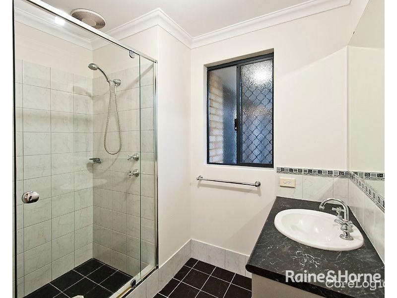 31 Zaragoza Drive, Port Kennedy WA 6172