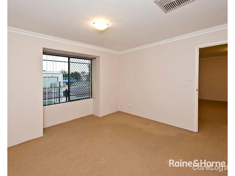 31 Zaragoza Drive, Port Kennedy WA 6172
