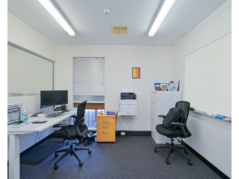 23b Chalgrove Avenue, Rockingham WA 6168