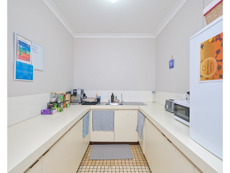 23b Chalgrove Avenue, Rockingham WA 6168