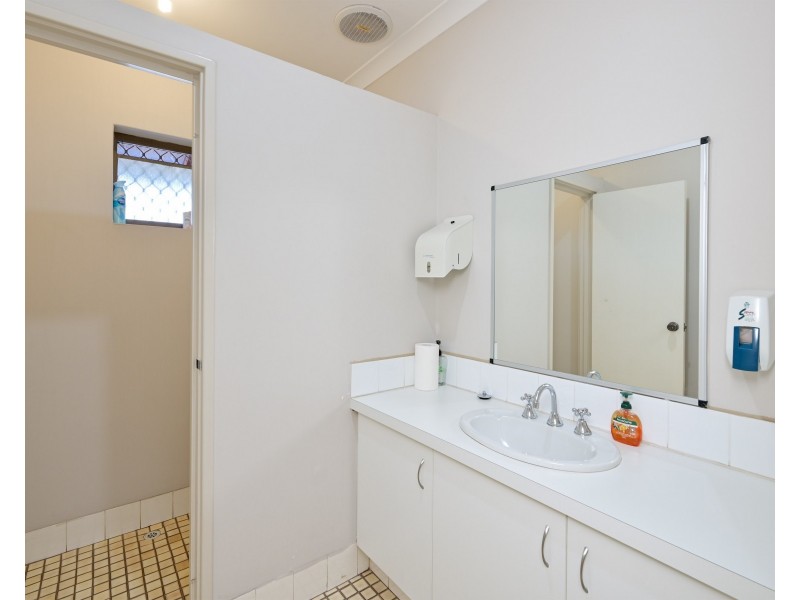 23b Chalgrove Avenue, Rockingham WA 6168
