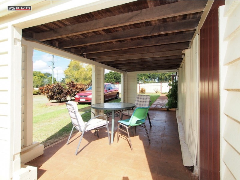 25 West Street, Childers QLD 4660