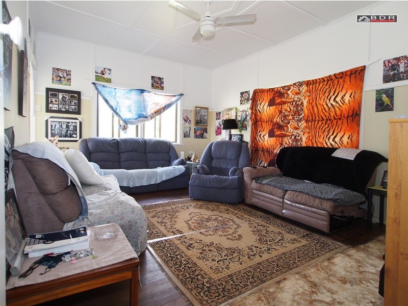 25 West Street, Childers QLD 4660