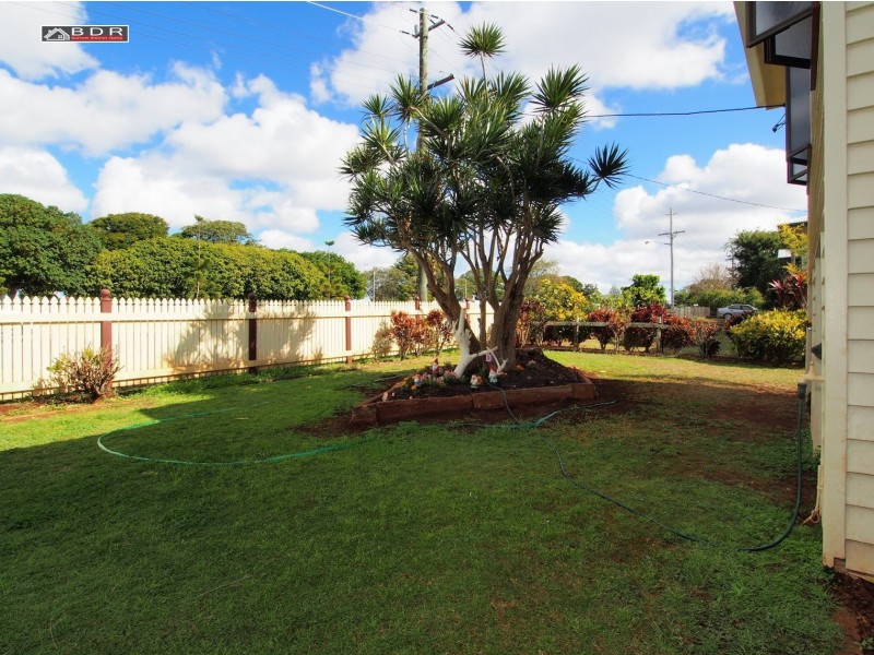 25 West Street, Childers QLD 4660