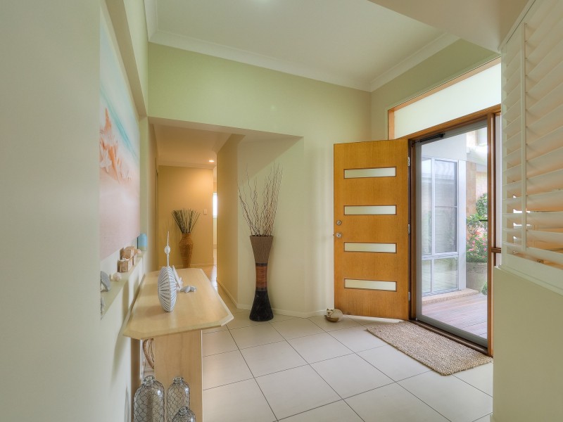 13 Fulmar Court, Burrum Heads QLD 4659