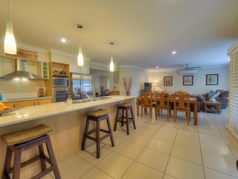 13 Fulmar Court, Burrum Heads QLD 4659