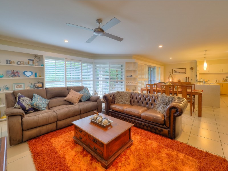 13 Fulmar Court, Burrum Heads QLD 4659