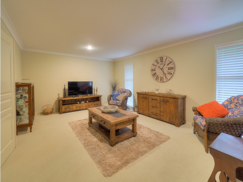 13 Fulmar Court, Burrum Heads QLD 4659