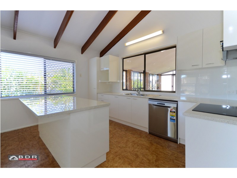 23 Howard St, Burrum Heads QLD 4659