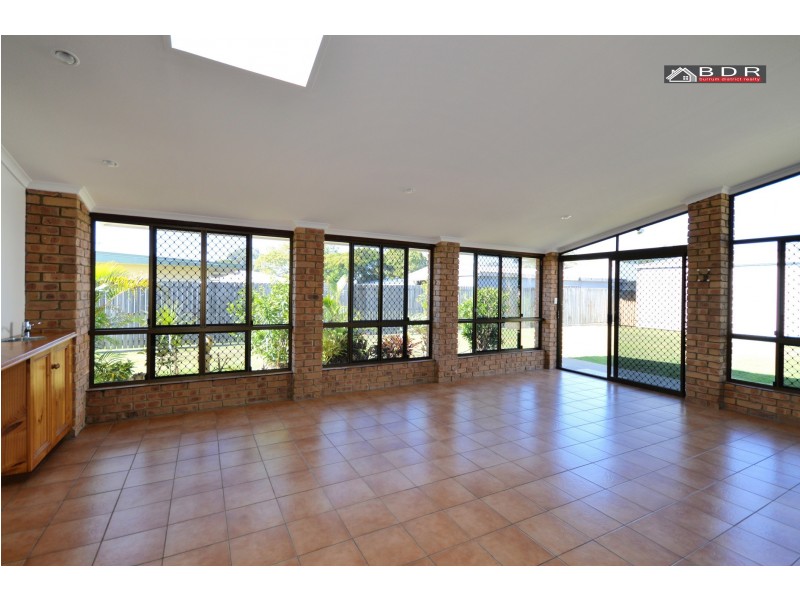 23 Howard St, Burrum Heads QLD 4659