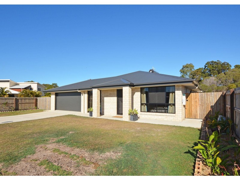 13 Lakes Boulevard, Burrum Heads QLD 4659