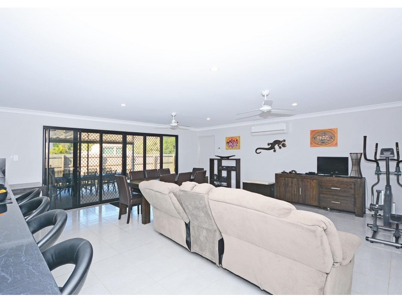 13 Lakes Boulevard, Burrum Heads QLD 4659