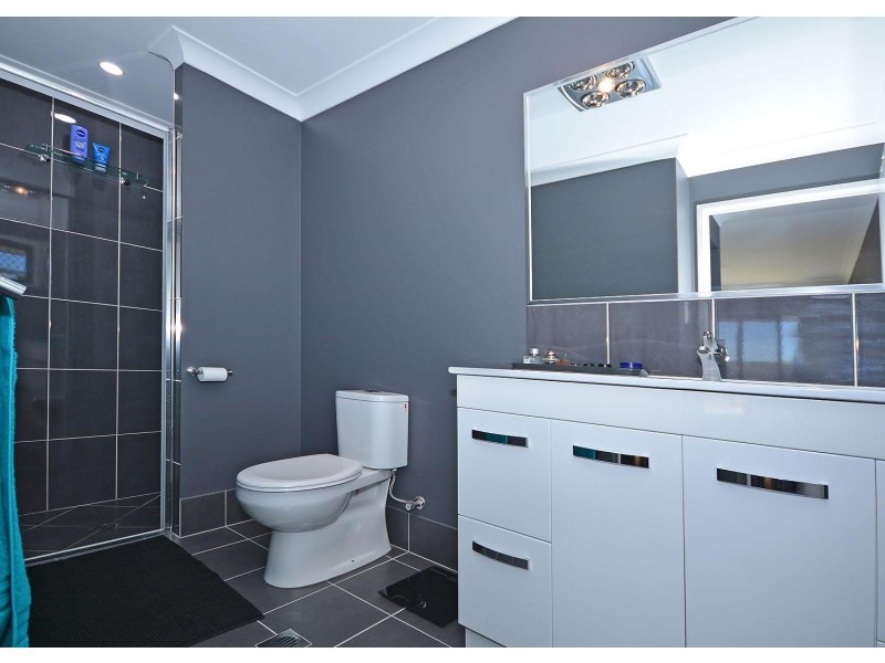 13 Lakes Boulevard, Burrum Heads QLD 4659