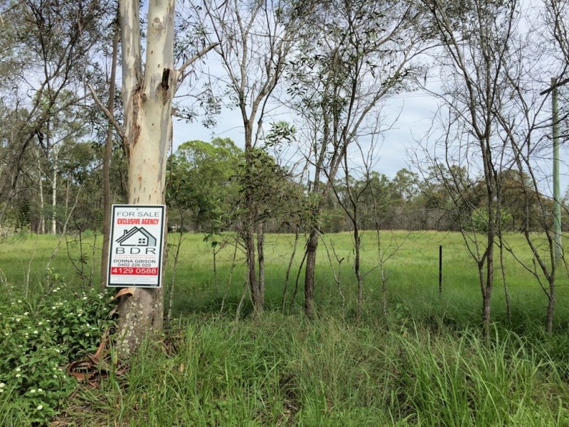 33 Howard Heights Road, Howard QLD 4659