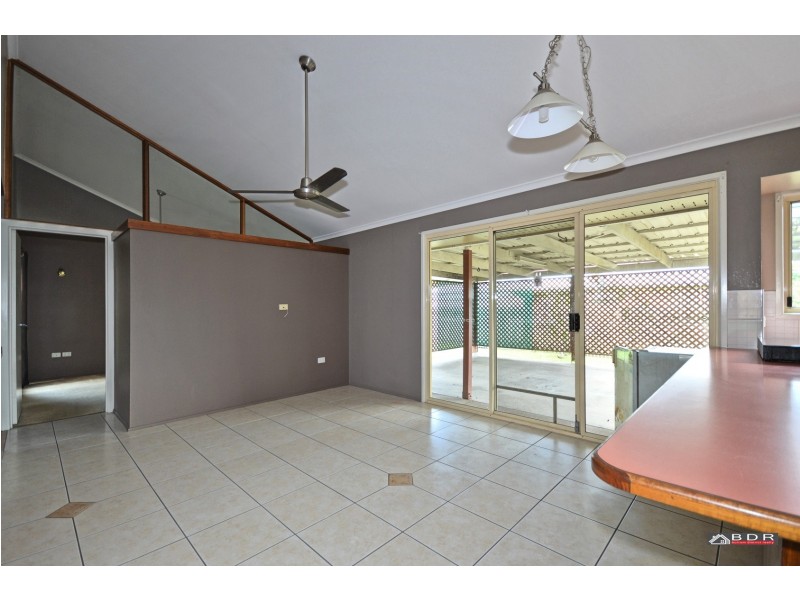 71 Watkins St, Howard QLD 4659