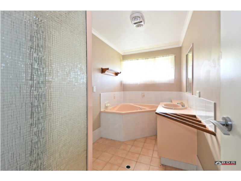 71 Watkins St, Howard QLD 4659