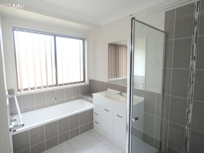 2/1 Lucas Drive, Burrum Heads QLD 4659