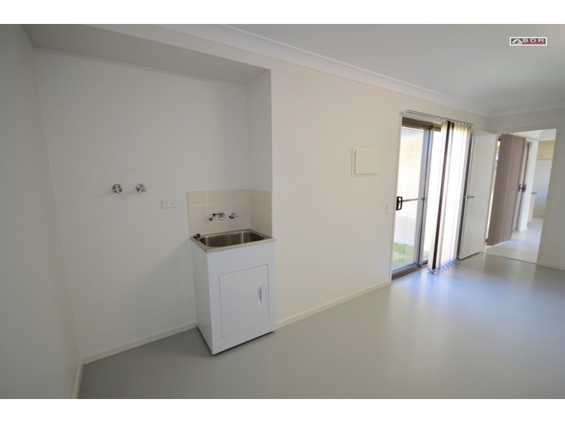 2/1 Lucas Drive, Burrum Heads QLD 4659