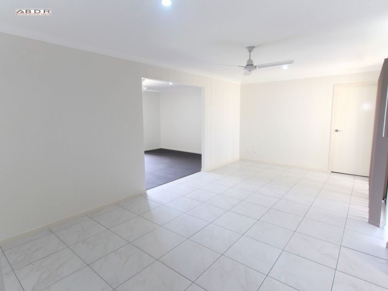 2/1 Lucas Drive, Burrum Heads QLD 4659