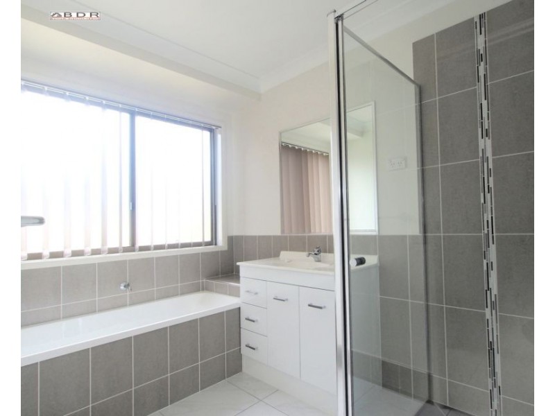 2/1 Lucas Drive, Burrum Heads QLD 4659