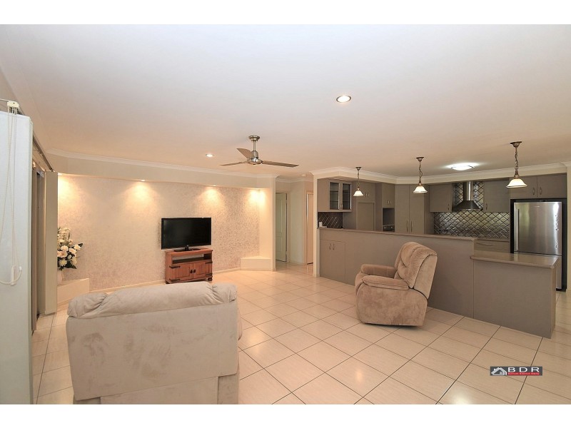 35 Sirenia Drive, Burrum Heads QLD 4659