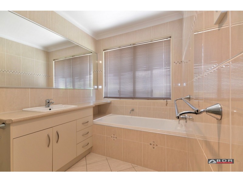 35 Sirenia Drive, Burrum Heads QLD 4659