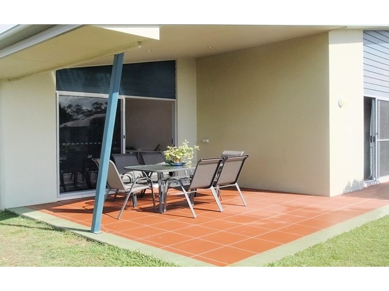 8 Barramundi Drive, Burrum Heads QLD 4659
