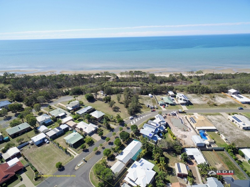 37 Beach Dr, Burrum Heads QLD 4659