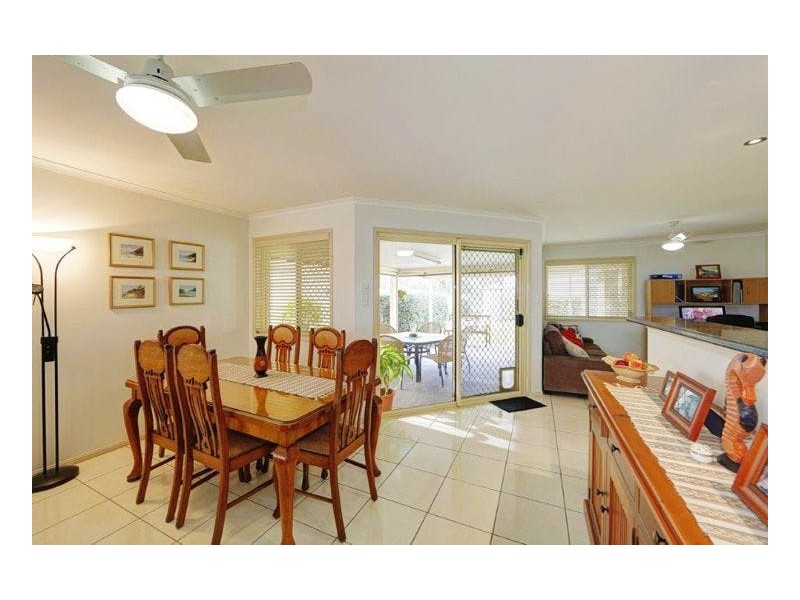 32 Burrum Heads Rd, Burrum Heads QLD 4659