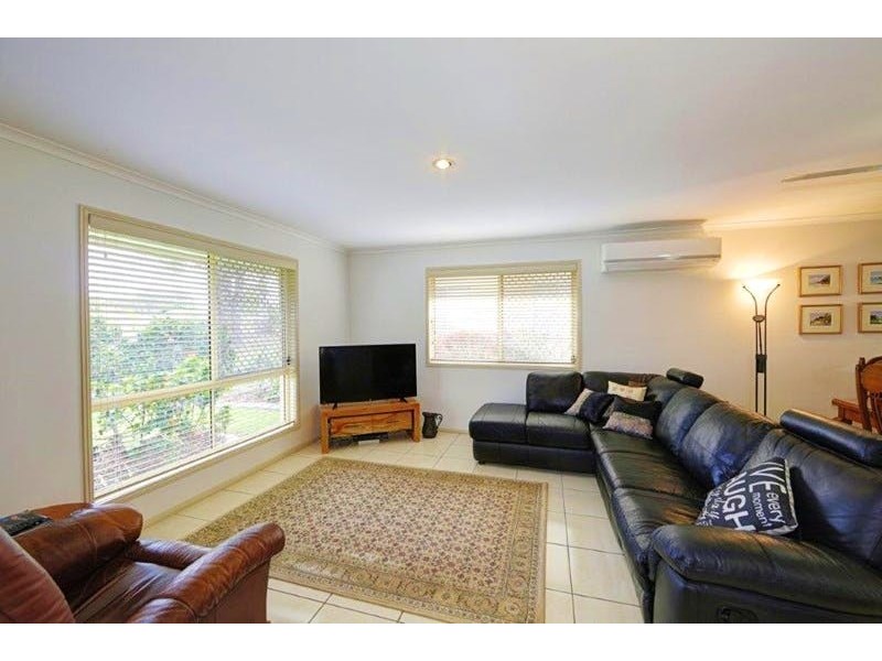 32 Burrum Heads Rd, Burrum Heads QLD 4659