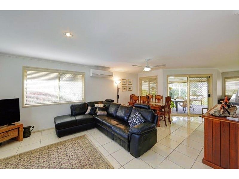 32 Burrum Heads Rd, Burrum Heads QLD 4659