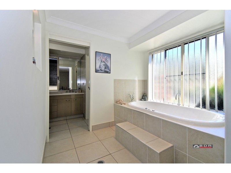 32 Traviston Way, Burrum Heads QLD 4659