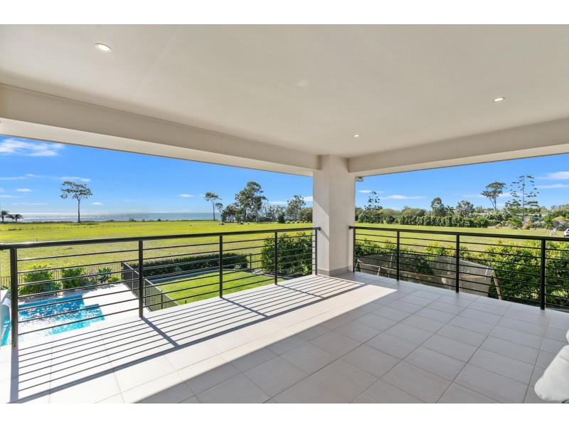 2 Pavilion Ct, Burrum Heads QLD 4659