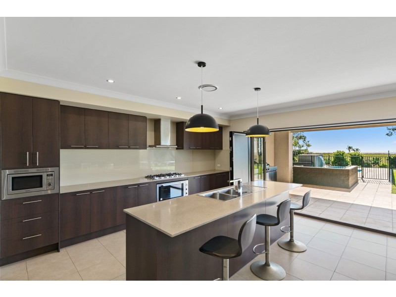 2 Pavilion Ct, Burrum Heads QLD 4659