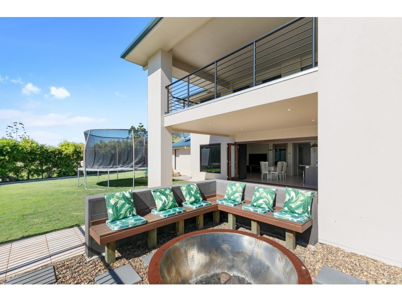 2 Pavilion Ct, Burrum Heads QLD 4659