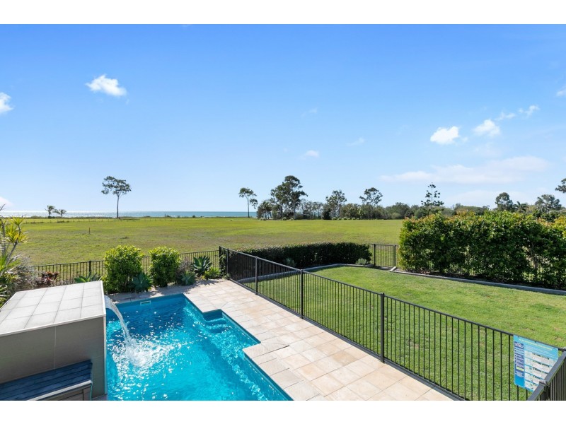 2 Pavilion Ct, Burrum Heads QLD 4659