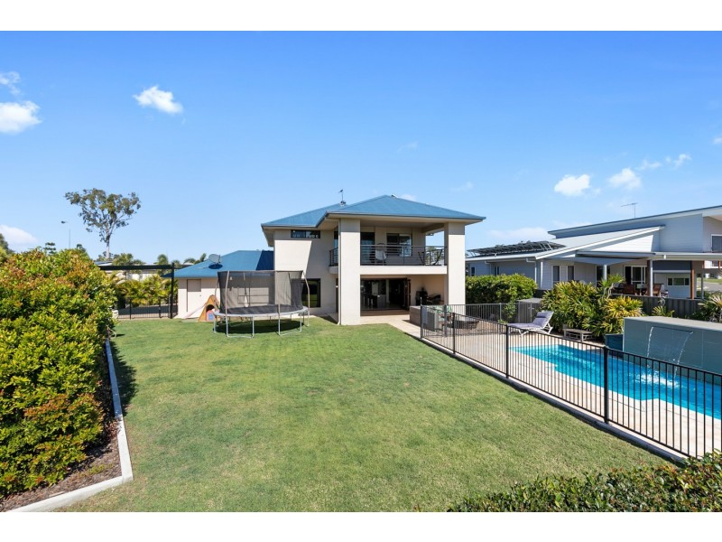 2 Pavilion Ct, Burrum Heads QLD 4659