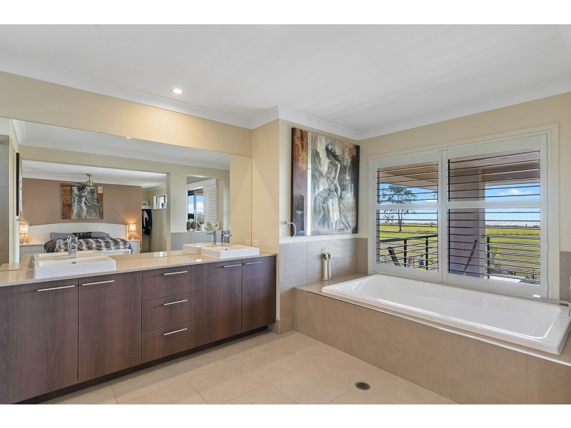 2 Pavilion Ct, Burrum Heads QLD 4659