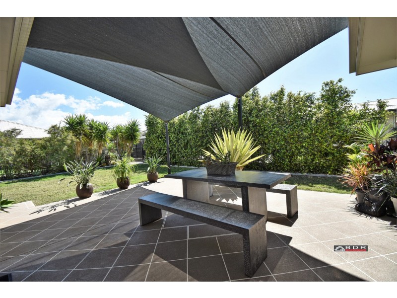 8 Cowrie Court, Burrum Heads QLD 4659