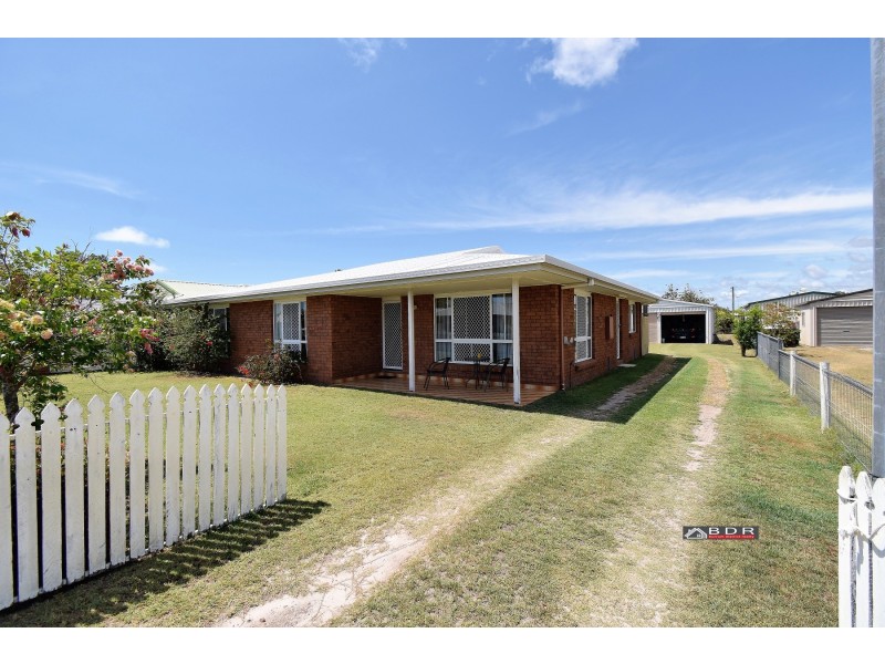 17 Hoffman Street, Burrum Heads QLD 4659