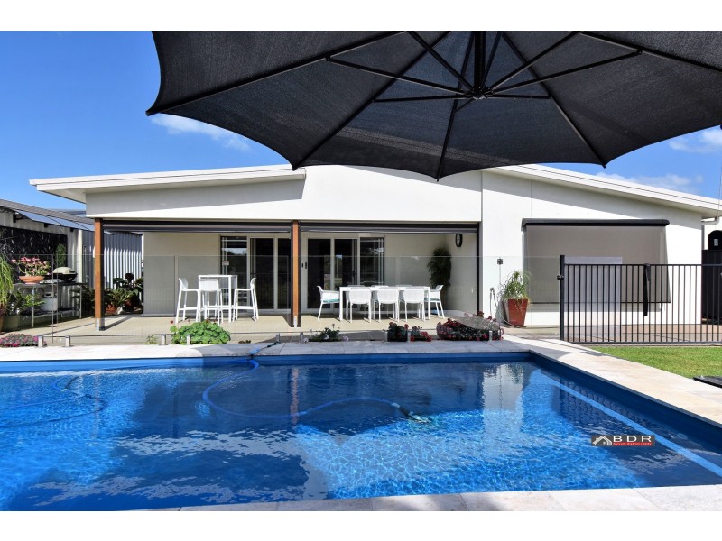 38 Honey Myrtle Cl, Burrum Heads QLD 4659