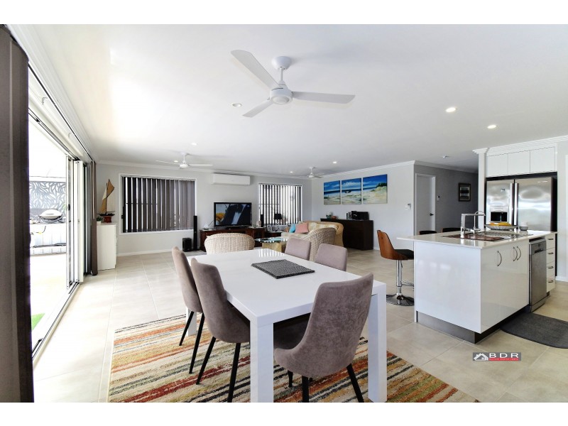 38 Honey Myrtle Cl, Burrum Heads QLD 4659